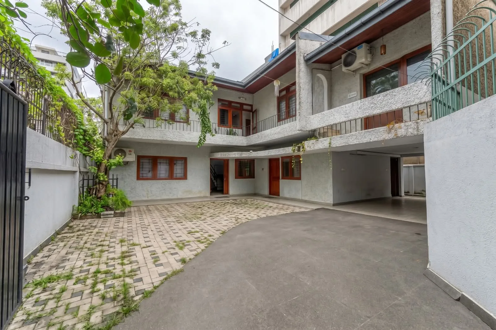 COMMERCIAL PROPERTY FOR RENT – BAGATELLE ROAD, COLOMBO 03