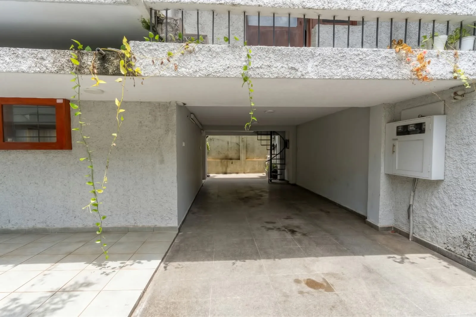 COMMERCIAL PROPERTY FOR RENT – BAGATELLE ROAD, COLOMBO 03 photo 8