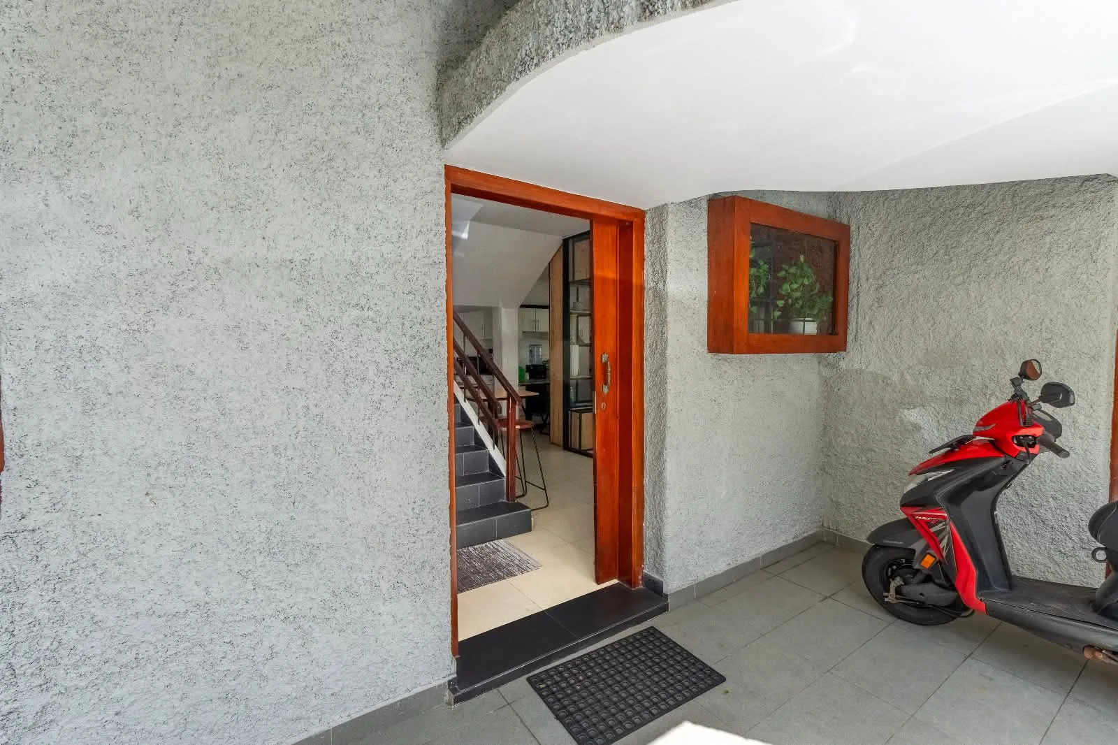 COMMERCIAL PROPERTY FOR RENT – BAGATELLE ROAD, COLOMBO 03 photo 10
