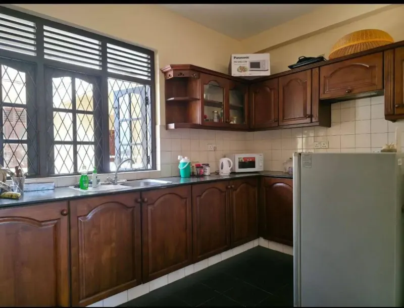 3 BEDROOM APARTMENT FOR RENT – BAMBALAPITIYA photo 3