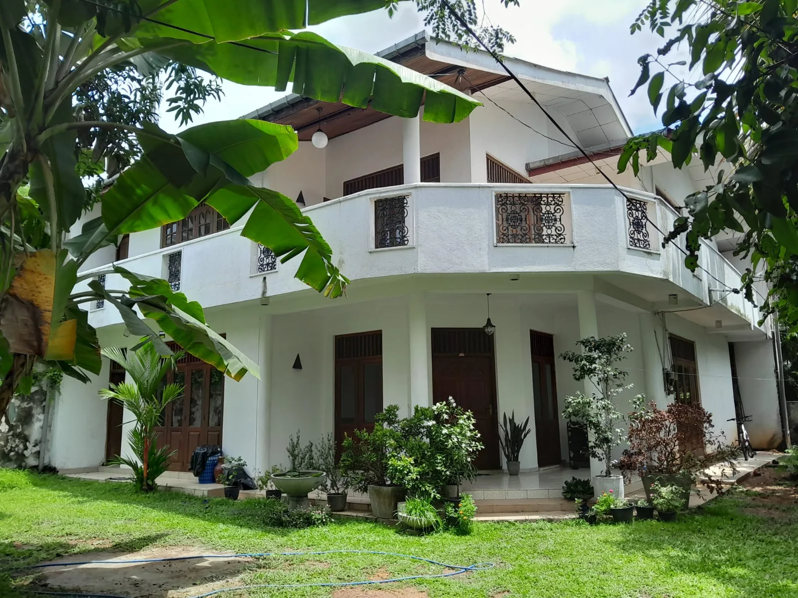 4 BED HOUSE · BATTARAMULLA