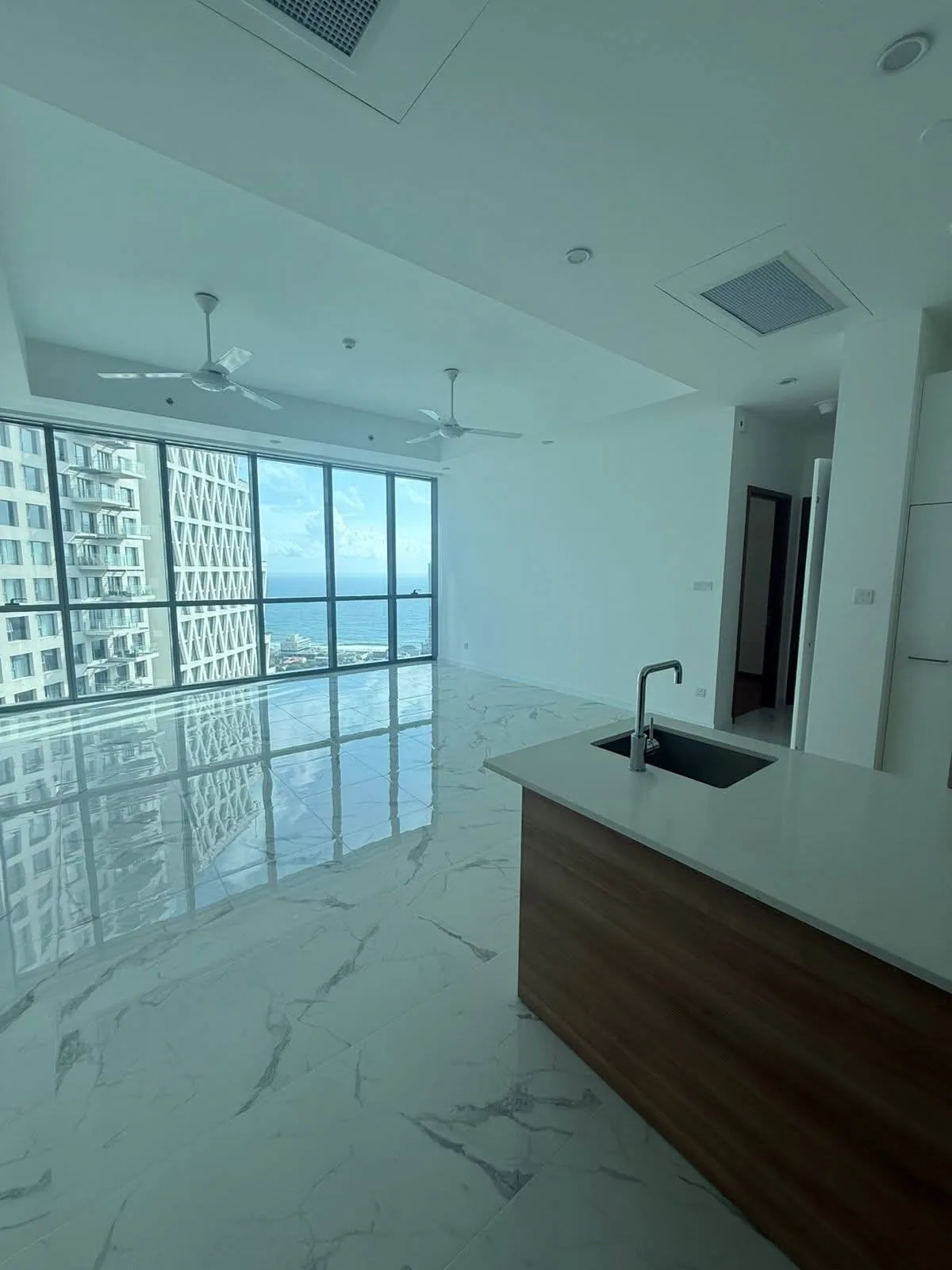 🏢 LUXURY 2-BEDROOM APARTMENTS FOR RENT – CAPITOL TWINPEAKS, COLOMBO 02