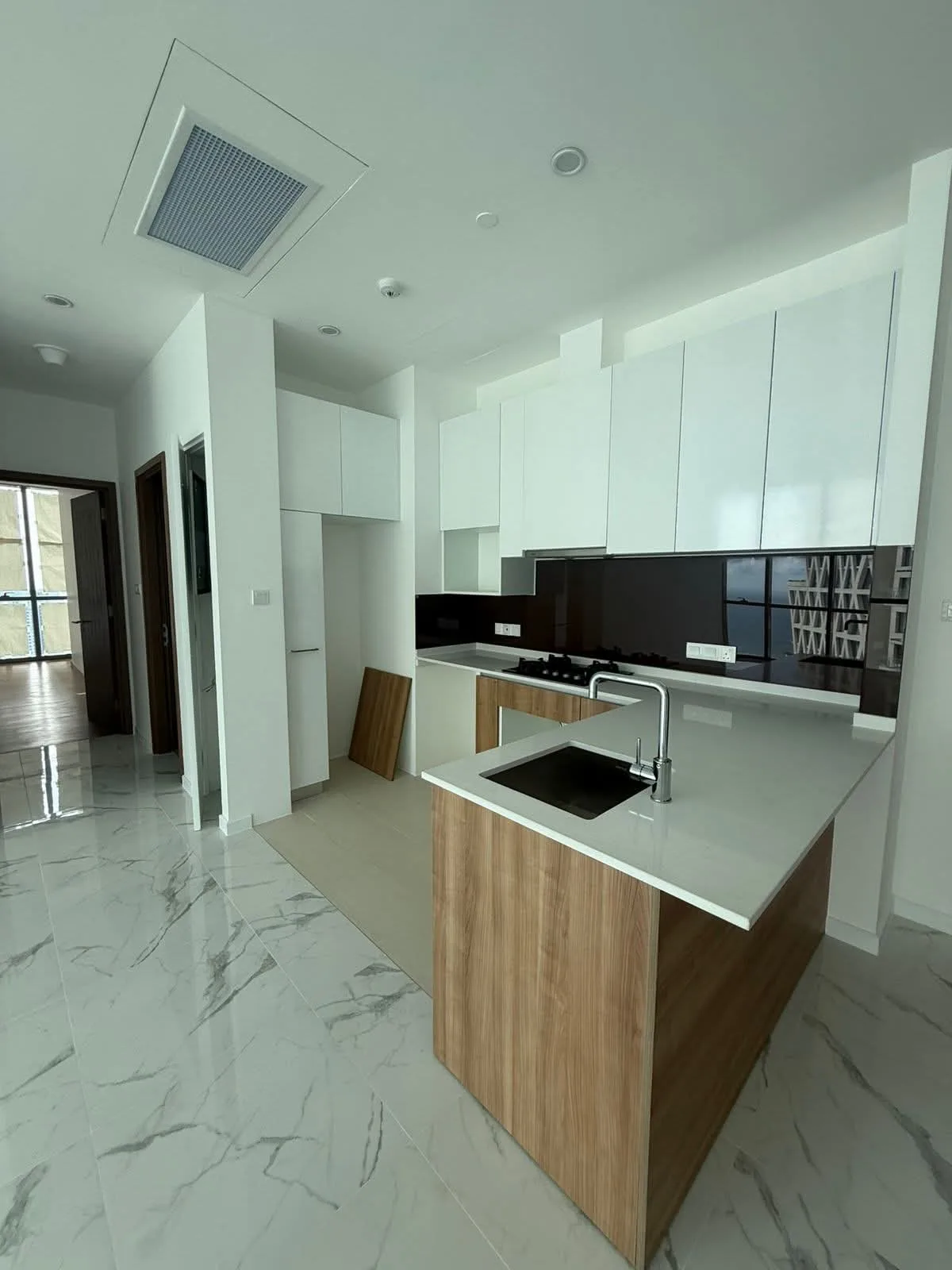 🏢 LUXURY 2-BEDROOM APARTMENTS FOR RENT – CAPITOL TWINPEAKS, COLOMBO 02 photo 5