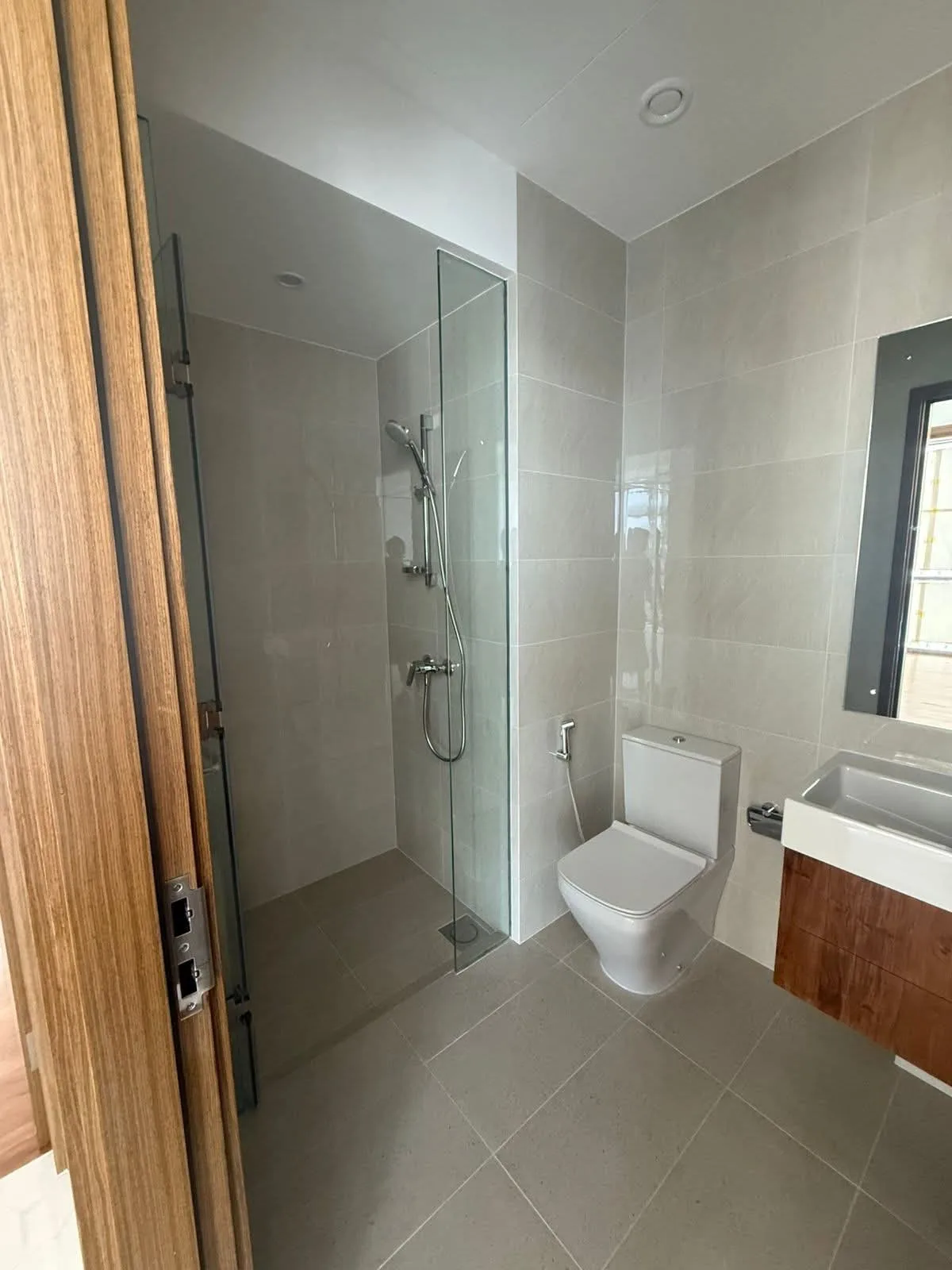 🏢 LUXURY 2-BEDROOM APARTMENTS FOR RENT – CAPITOL TWINPEAKS, COLOMBO 02 photo 6