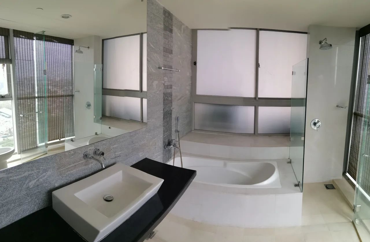 FULLY FURNISHED 3-BEDROOM APARTMENT AT EMPEROR APARTMENTS, COLOMBO 03 photo 7