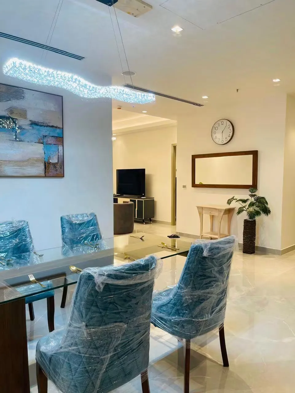 LUXURY 2-BEDROOM APARTMENT FOR RENT – 606 COLOMBO 3 photo 4