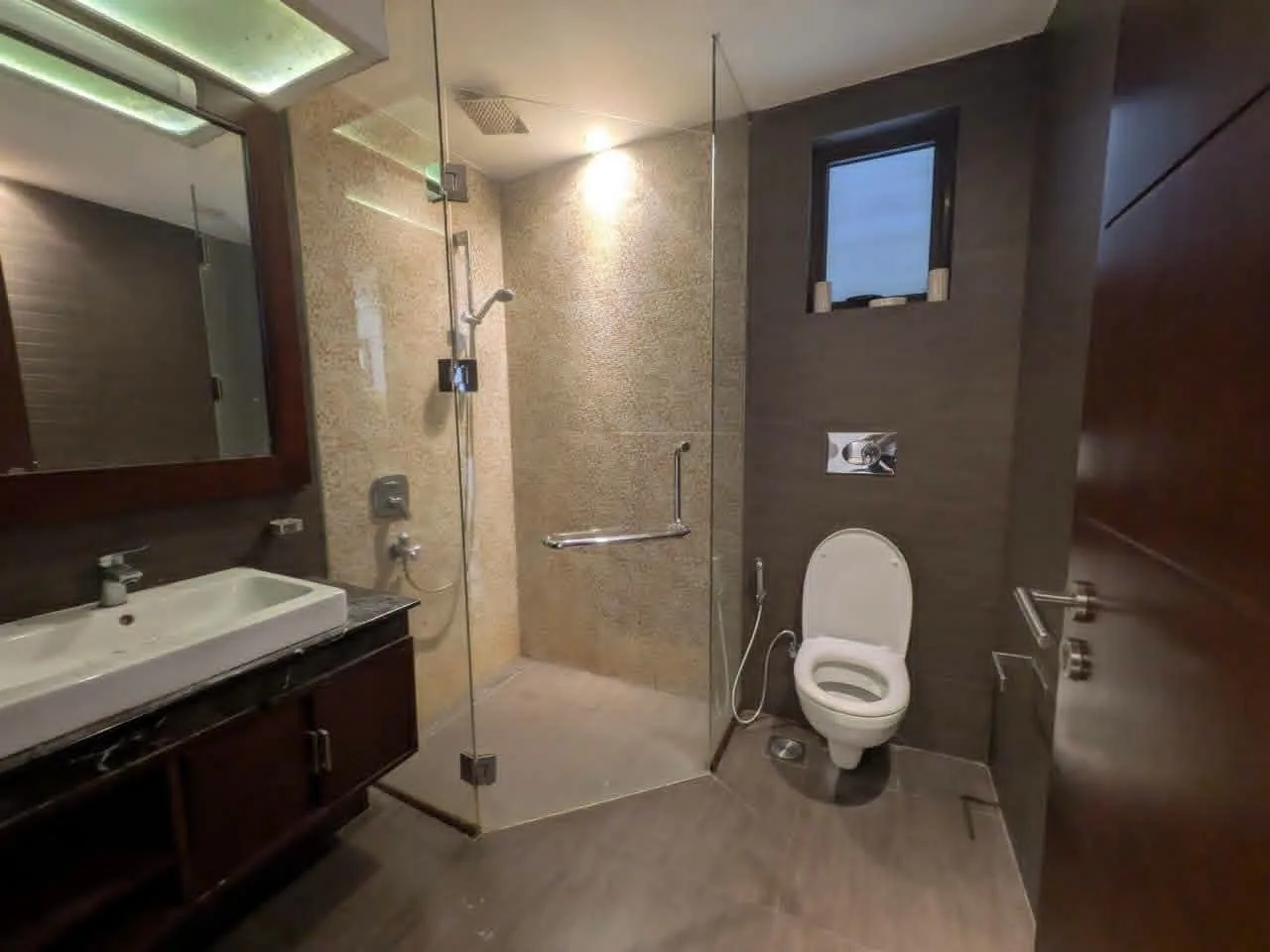 LUXURY FURNISHED APARTMENT FOR RENT IN COLOMBO 3 photo 8