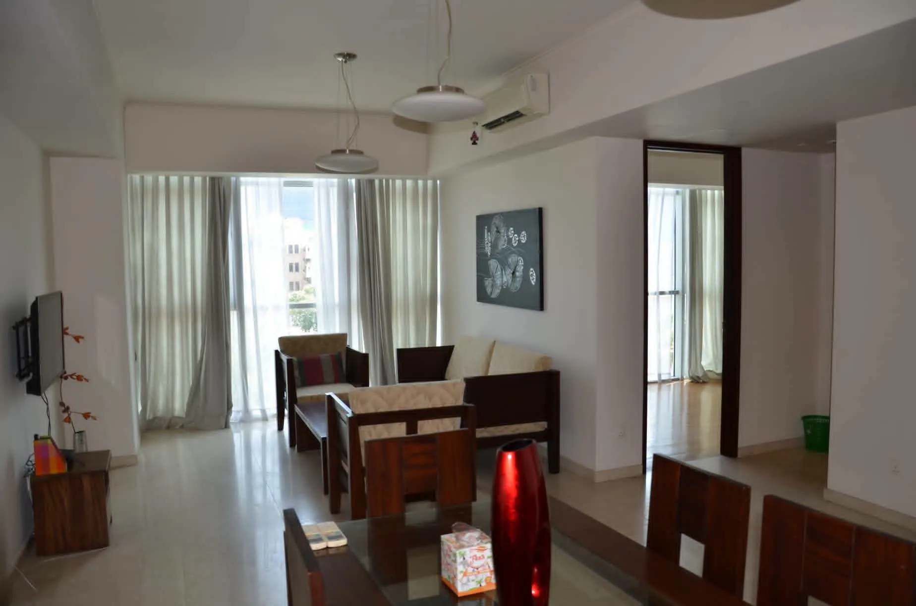 2-BEDROOM FULLY FURNISHED APARTMENT FOR RENT – THE EMPEROR, COLOMBO 03 photo 2