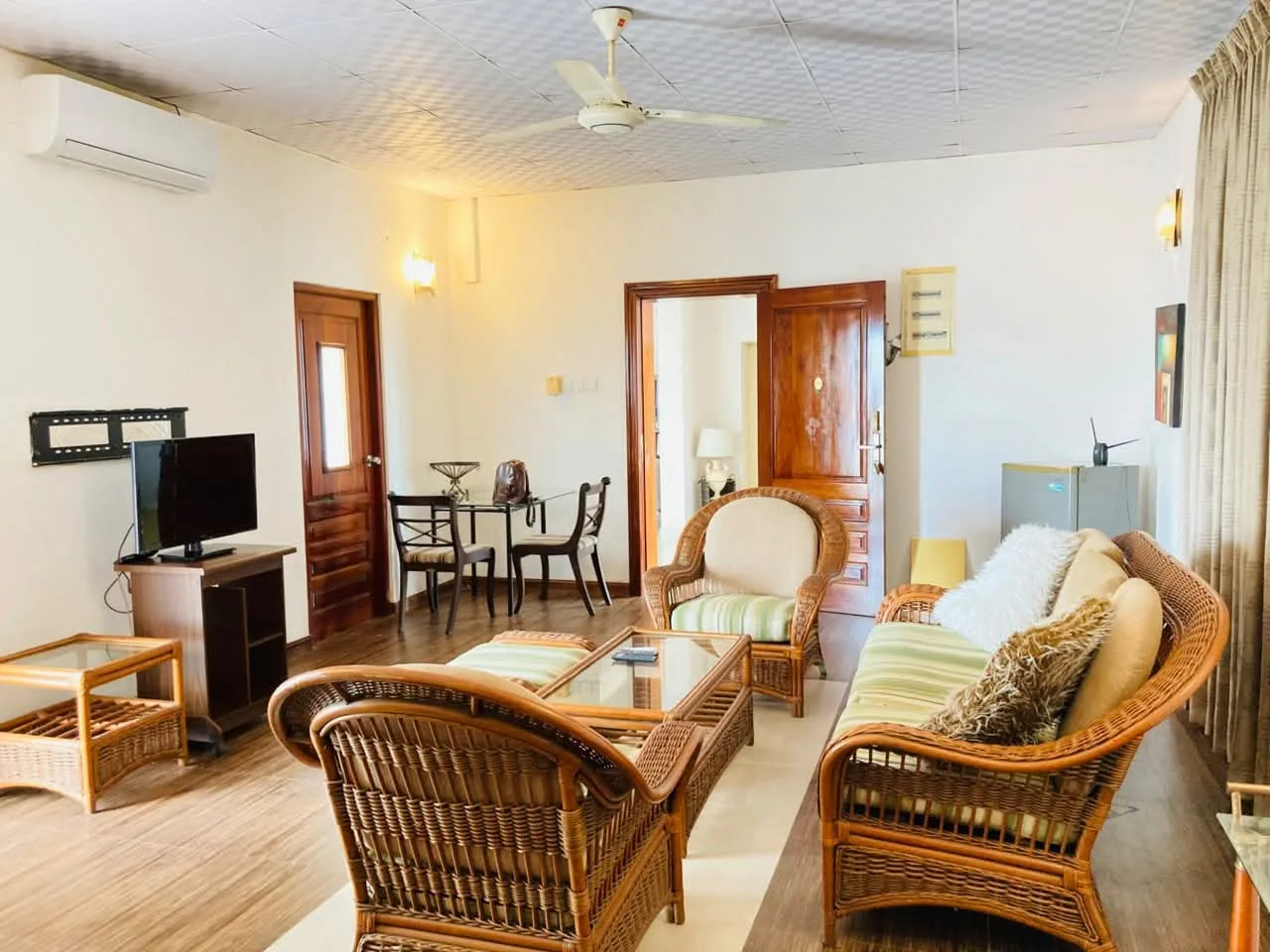 1 BED APARTMENT · COLOMBO 03