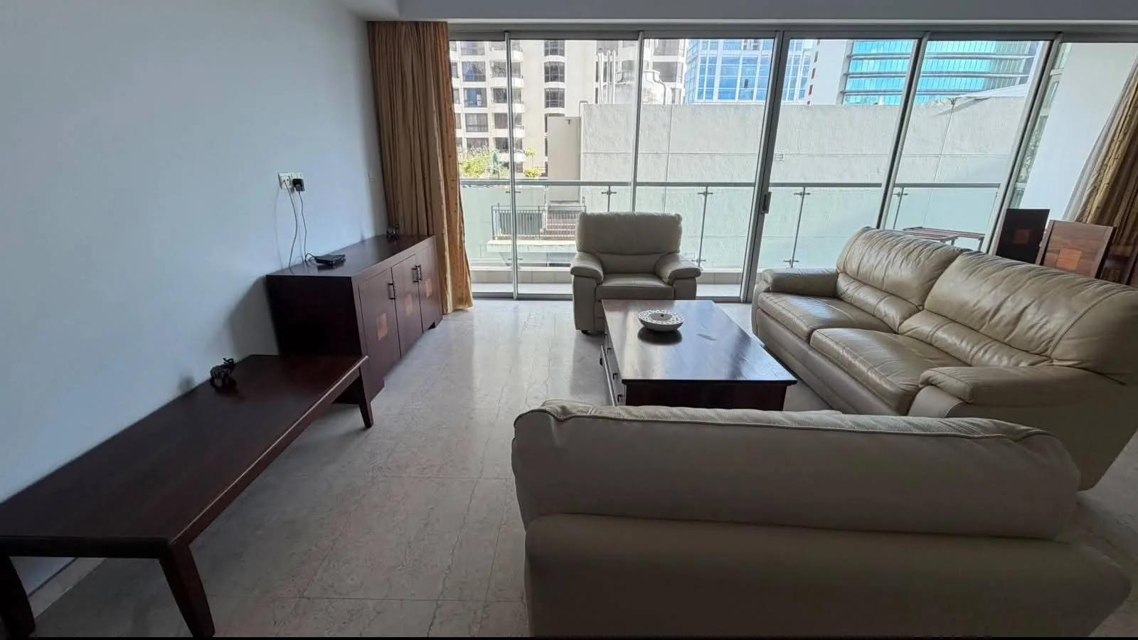 🏙️ 3-BEDROOM FURNISHED APARTMENT FOR RENT – EMPEROR, COLOMBO 03 photo 2