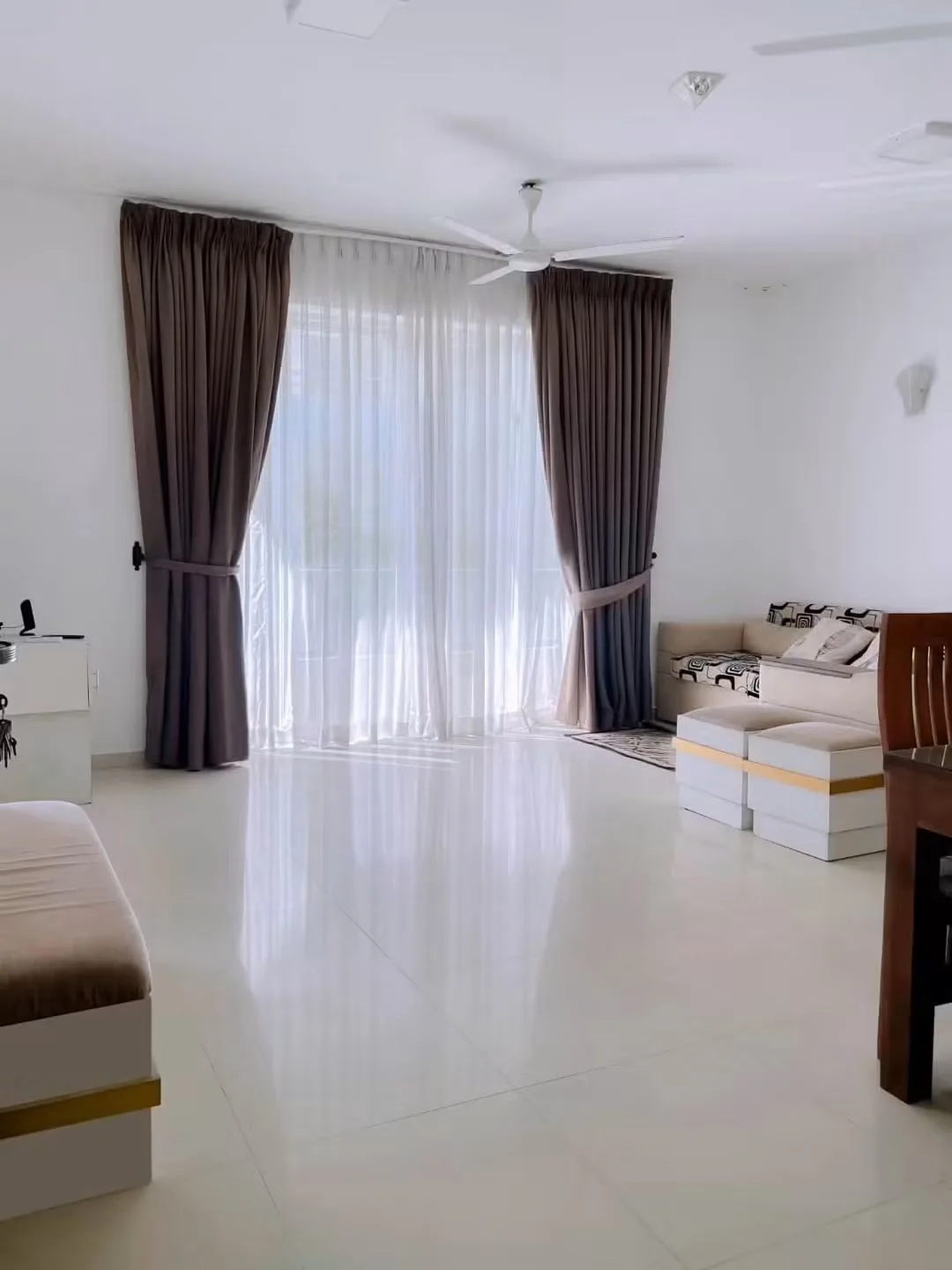 FULLY FURNISHED 4-BEDROOM APARTMENT FOR RENT – COLOMBO 04 photo 2