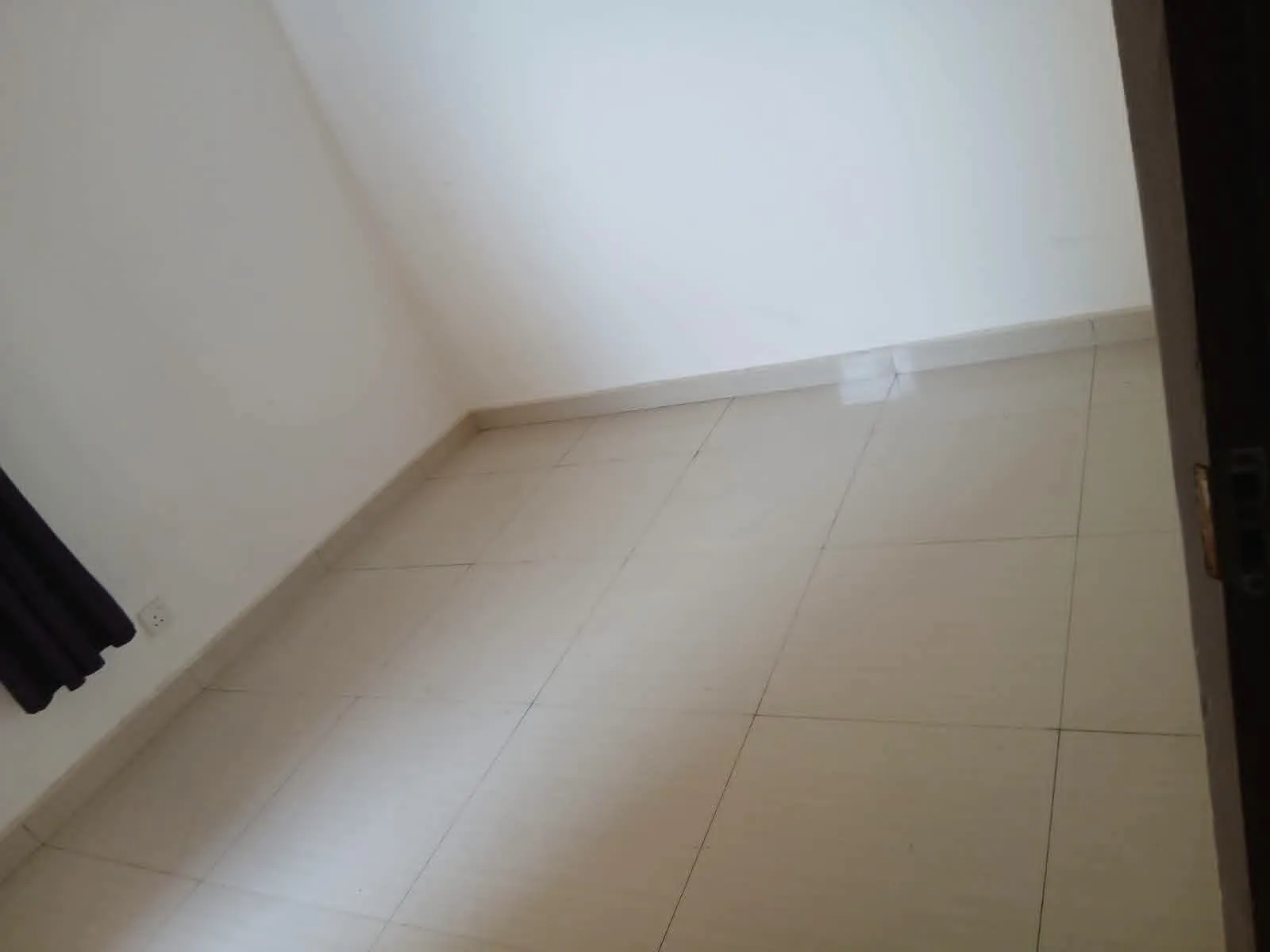 APARTMENT FOR RENT IN COLOMBO 4 photo 5
