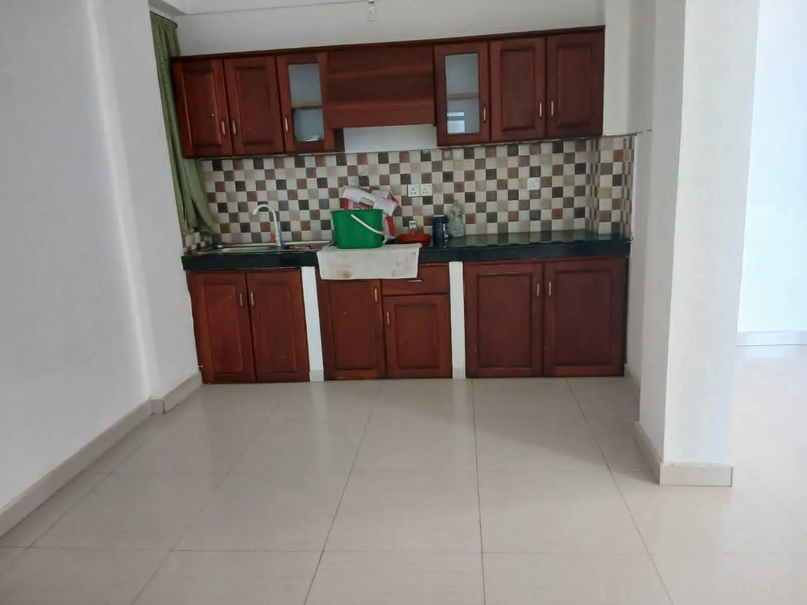 APARTMENT FOR RENT IN COLOMBO 4 photo 8
