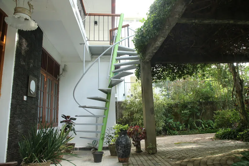 6 BEDROOM HOUSE IN COLOMBO 05 photo 4
