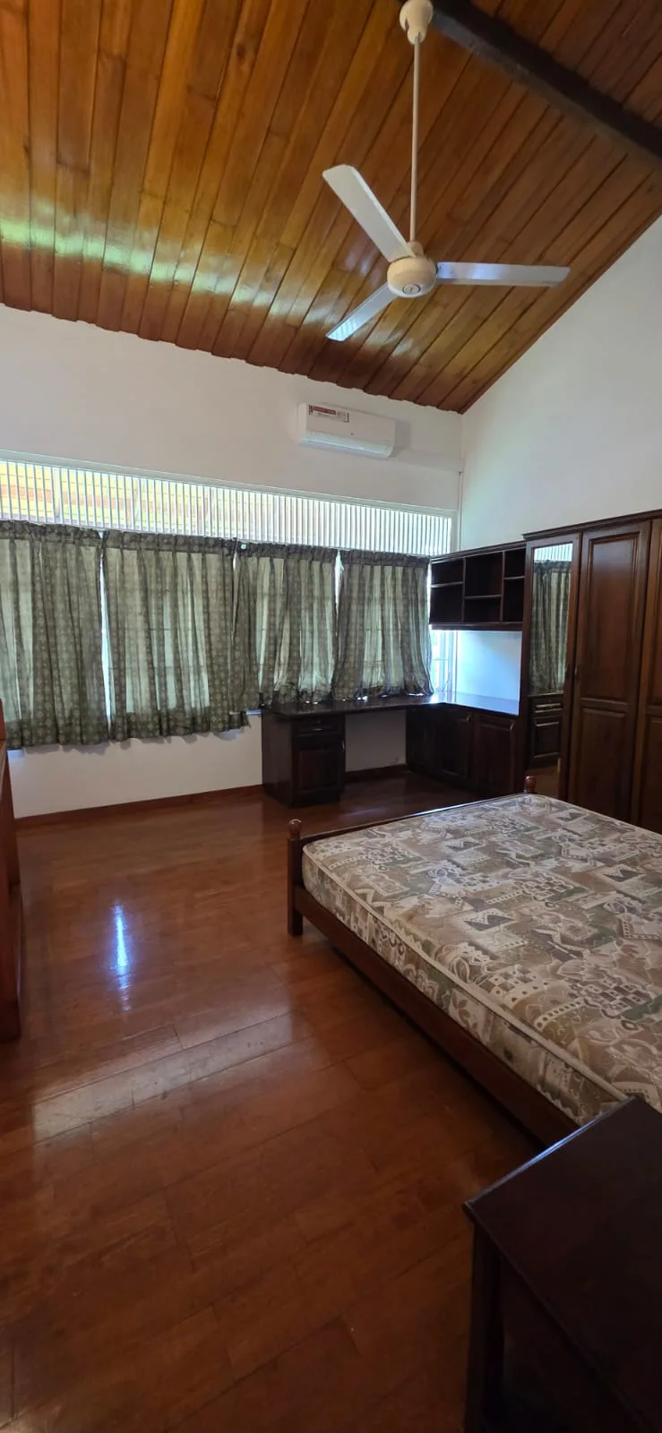 4 BEDROOM HOUSE IN COLOMBO 05 photo 2