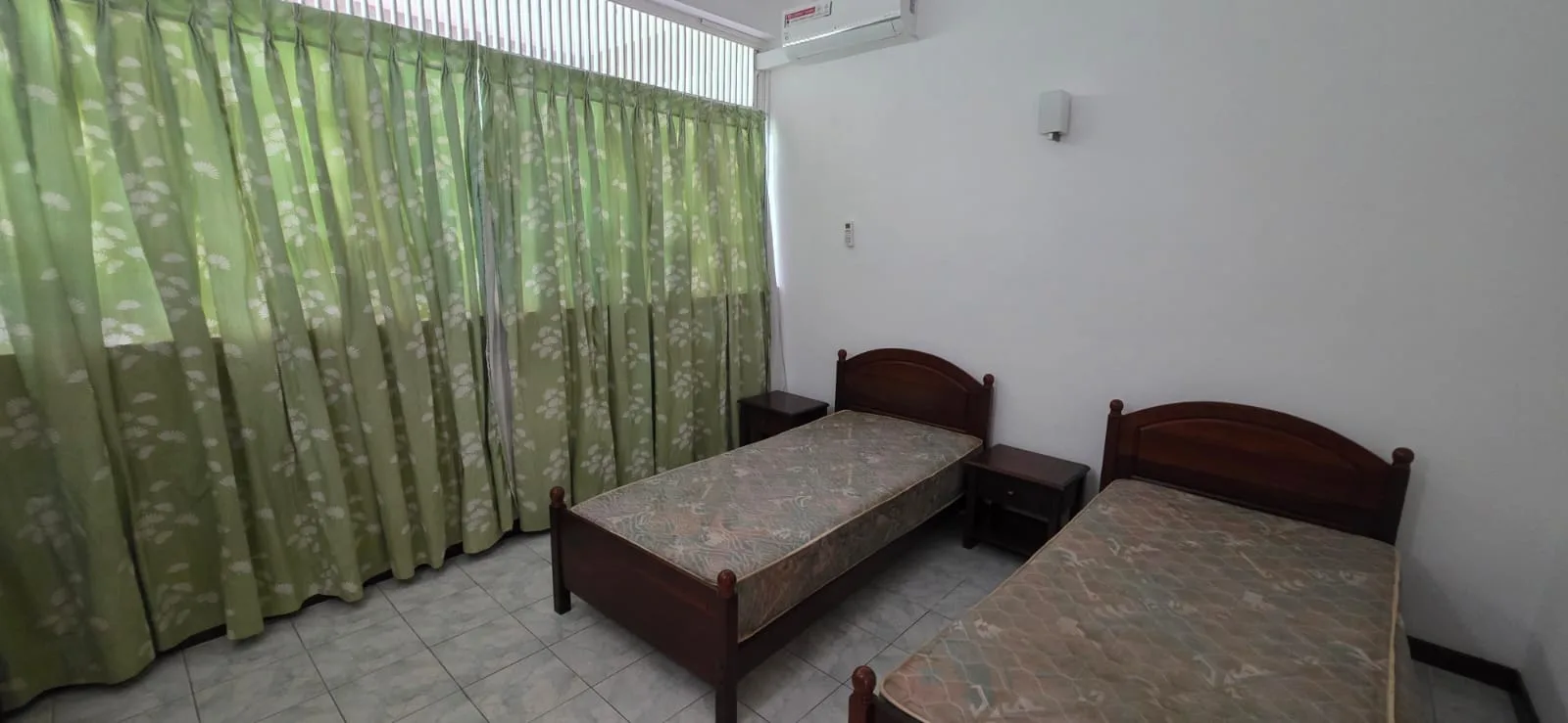 4 BEDROOM HOUSE IN COLOMBO 05 photo 5