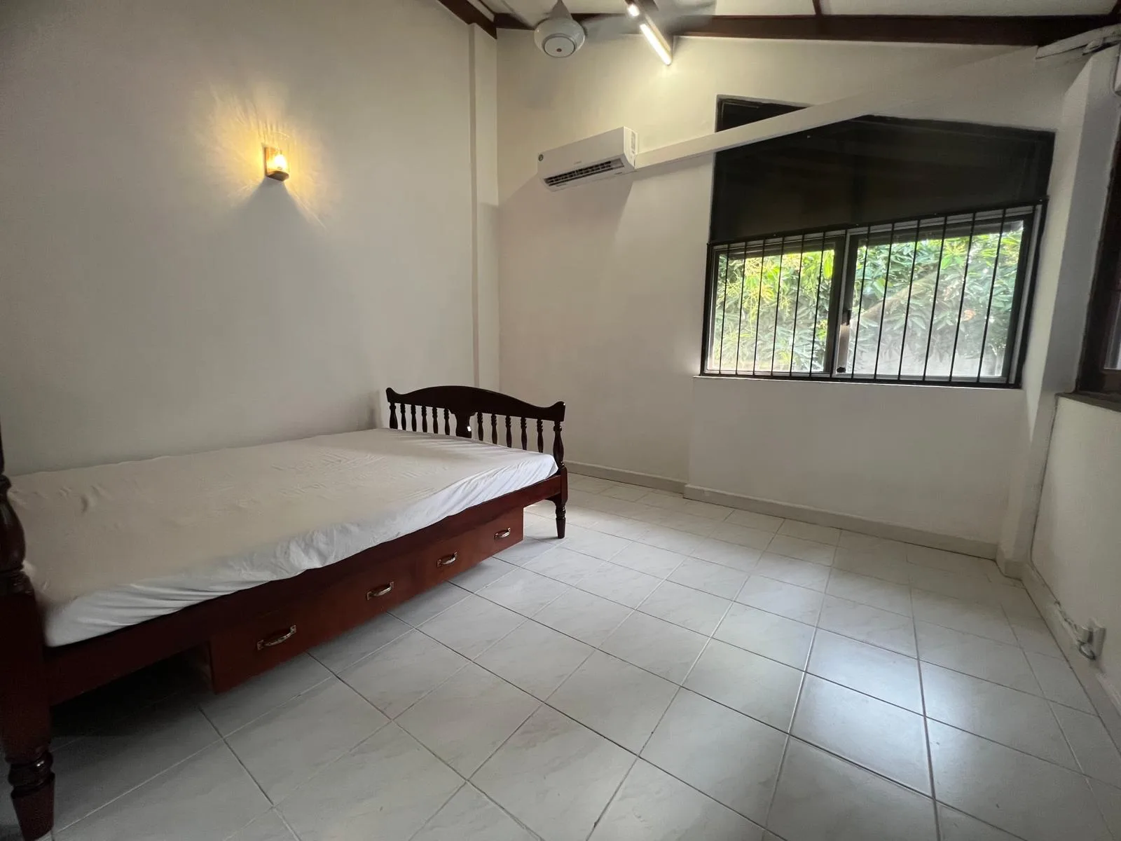 8 BEDROOM HOUSE IN COLOMBO 05 photo 7