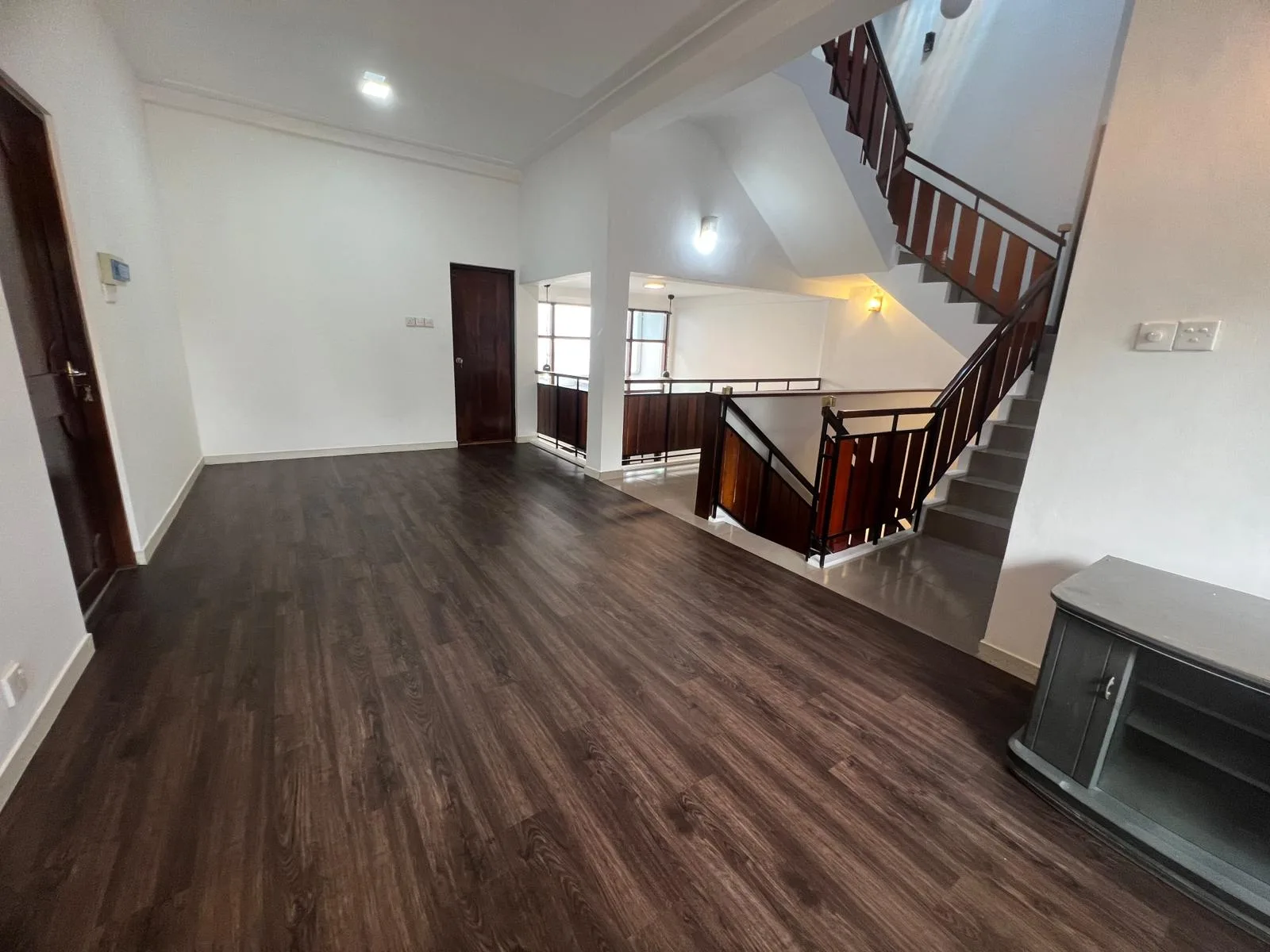 8 BEDROOM HOUSE IN COLOMBO 05 photo 12