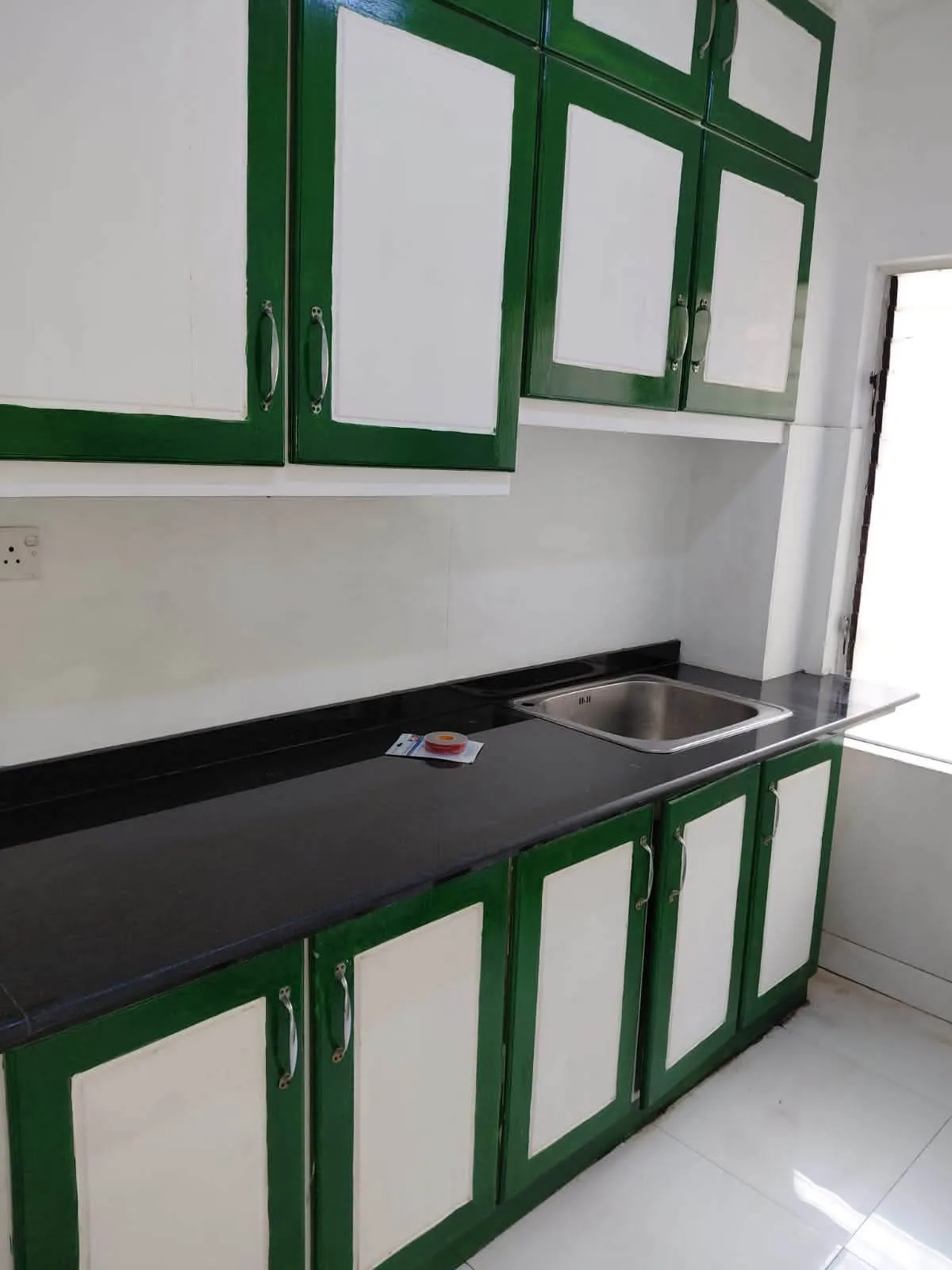2-BEDROOM CORNER APARTMENT FOR RENT – ANDERSON FLATS, COLOMBO 05 photo 6