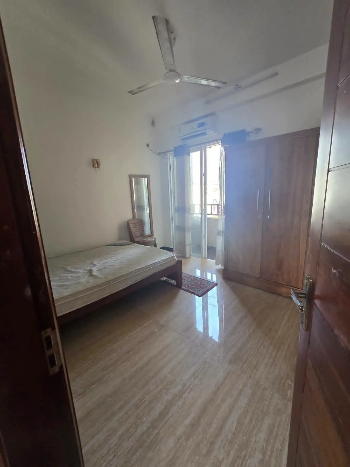 FURNISHED APARTMENT FOR RENT IN COLOMBO 6 photo 2