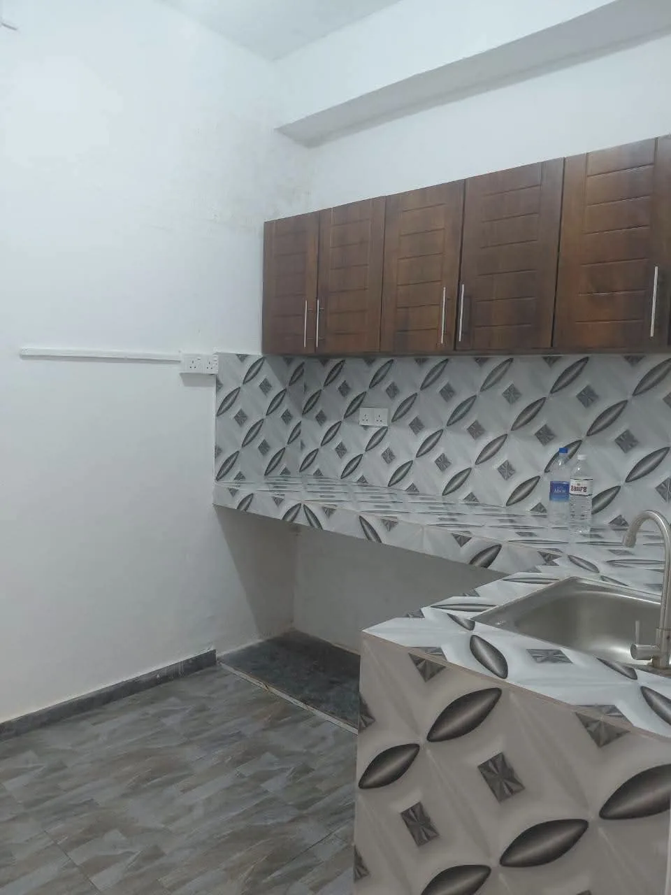 HOUSE FOR RENT IN WELLAWATTA photo 3
