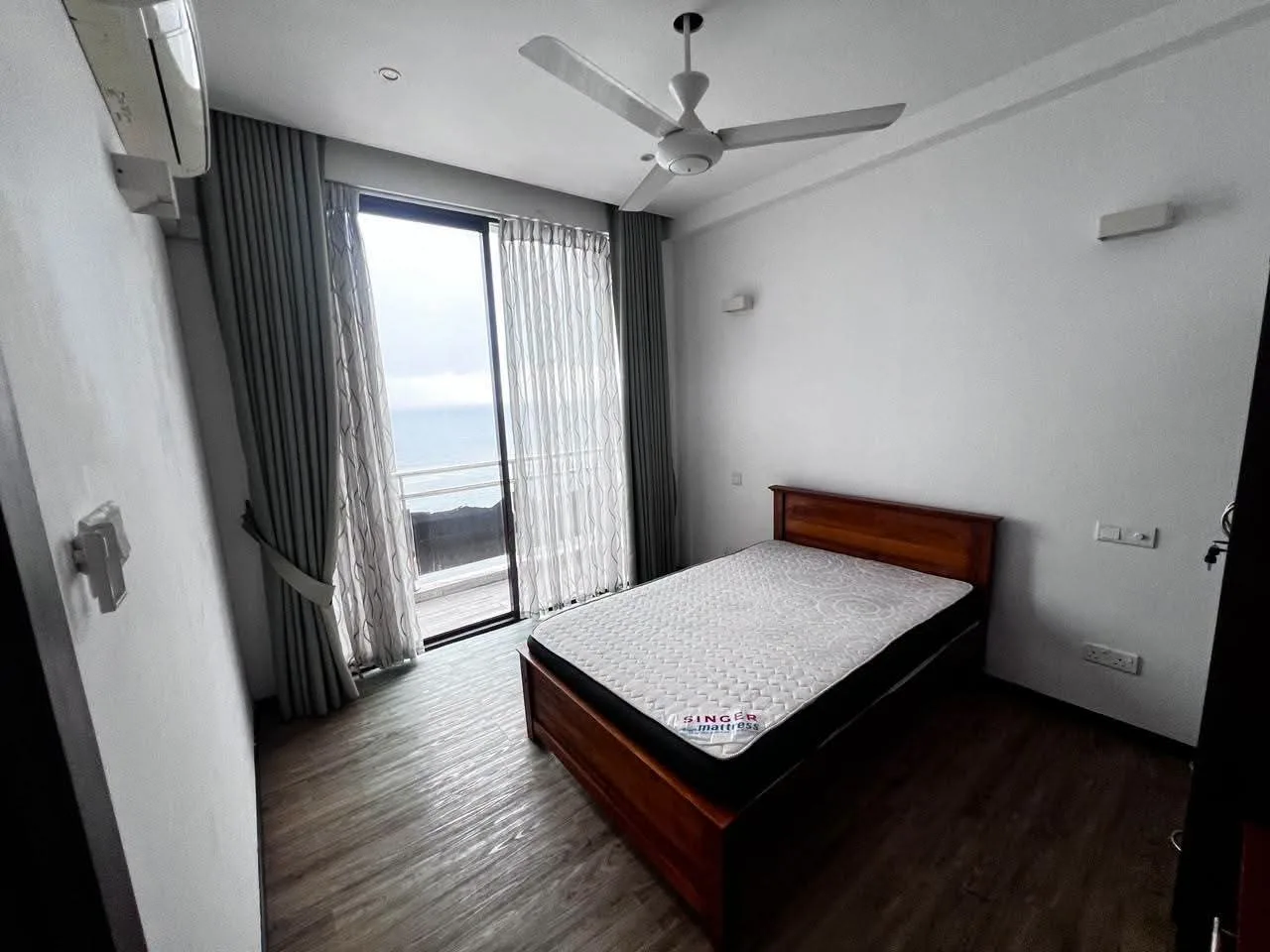 🌊 3-BEDROOM SEA VIEW APARTMENT FOR RENT IN WELLAWATTE, COLOMBO 06 photo 2