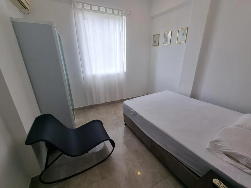 LUXURY 3-BEDROOM FURNISHED APARTMENT FOR RENT, COLOMBO 07 photo 3
