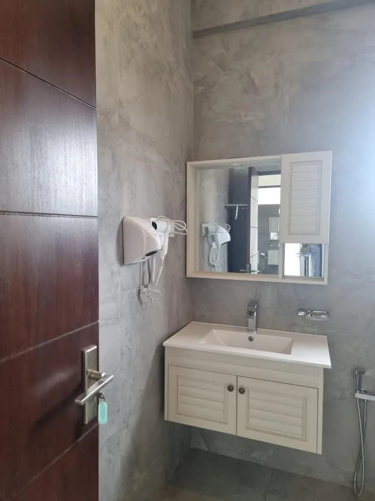 LUXURY 3-BEDROOM FURNISHED APARTMENT FOR RENT, COLOMBO 07 photo 7