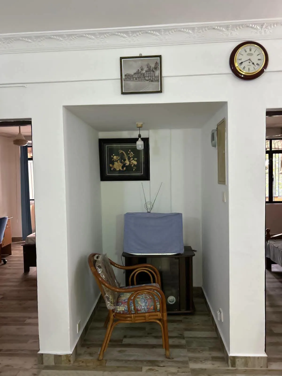 2-BEDROOM FULLY FURNISHED APARTMENT FOR RENT – WARD PLACE, COLOMBO 07 photo 8