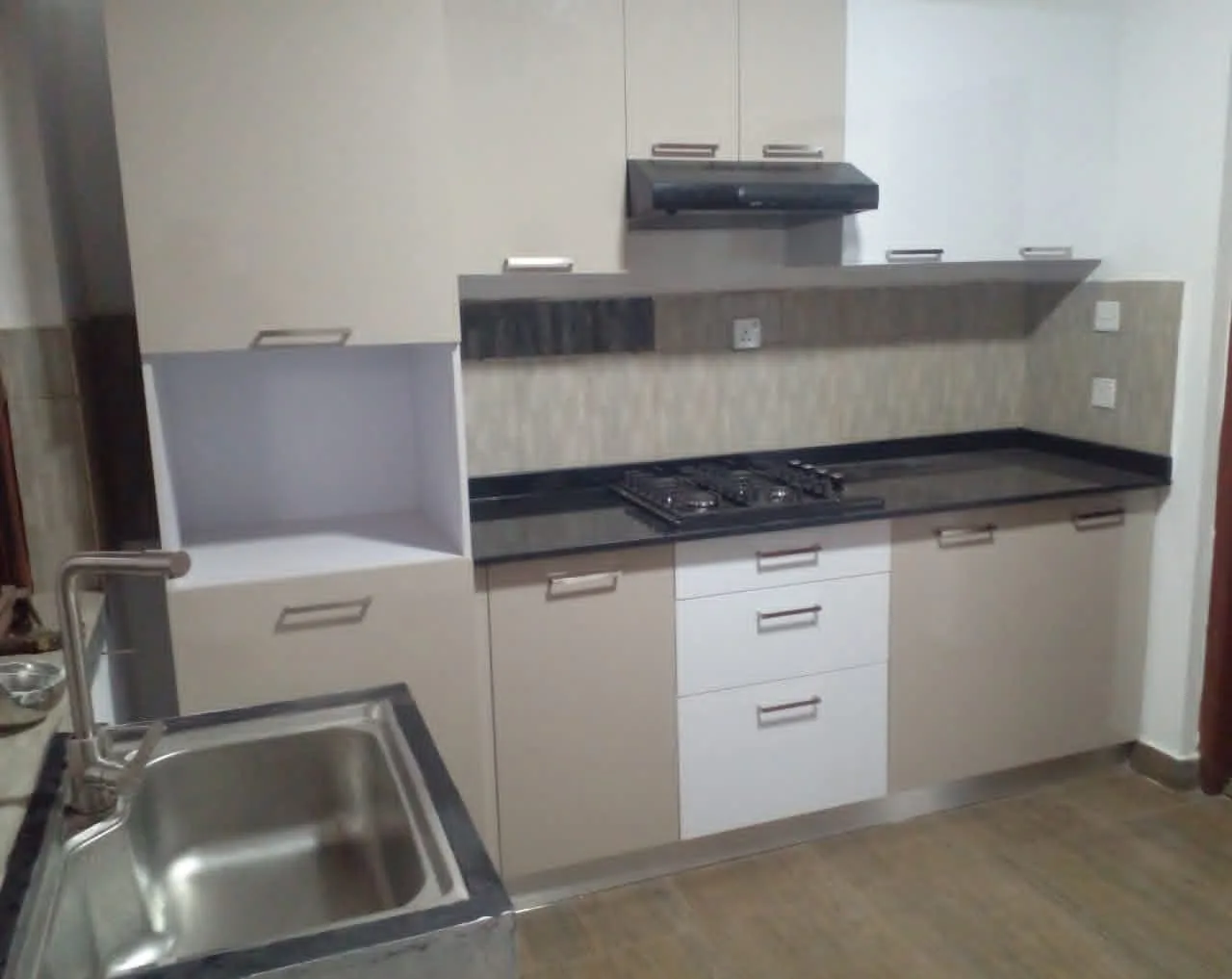 ๐ก 5-BEDROOM HOUSE FOR RENT โ BORELLA, COLOMBO 08 photo 3