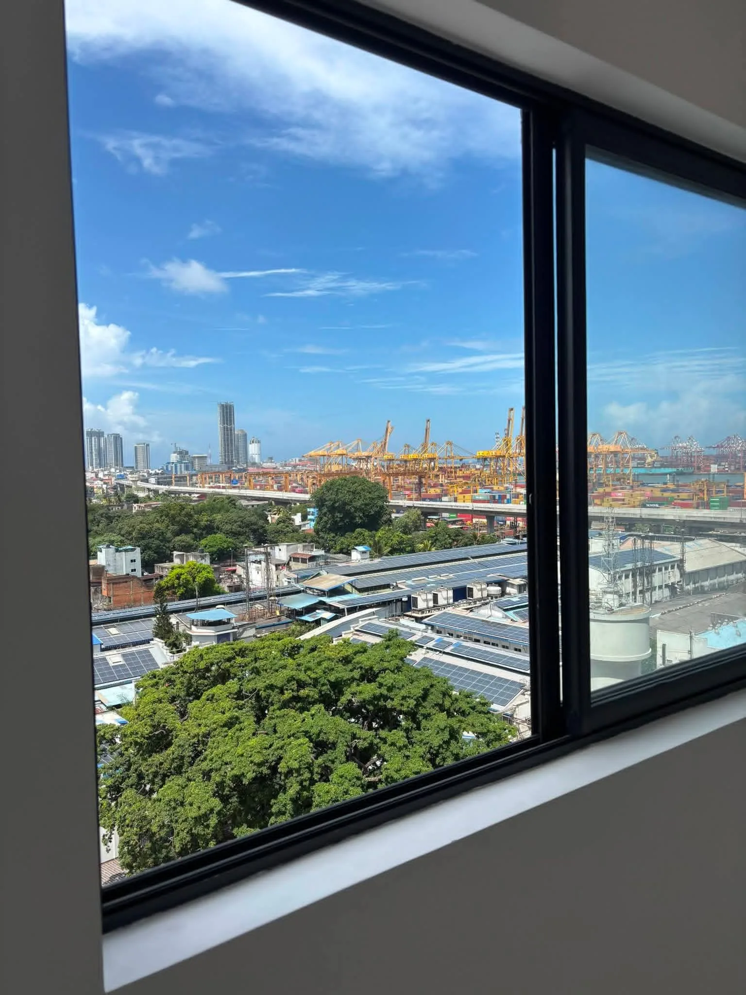🏢 2-BEDROOM APARTMENT FOR RENT – MARINA SQUARE, COLOMBO 15