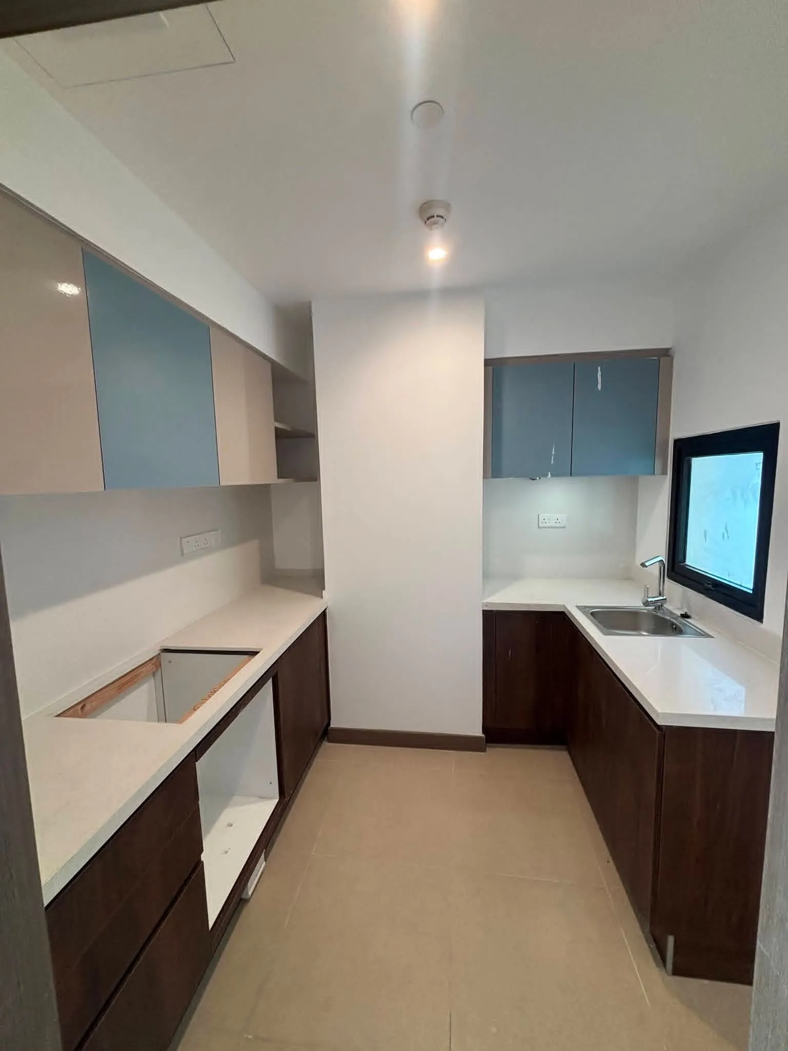 🏢 2-BEDROOM APARTMENT FOR RENT – MARINA SQUARE, COLOMBO 15 photo 2