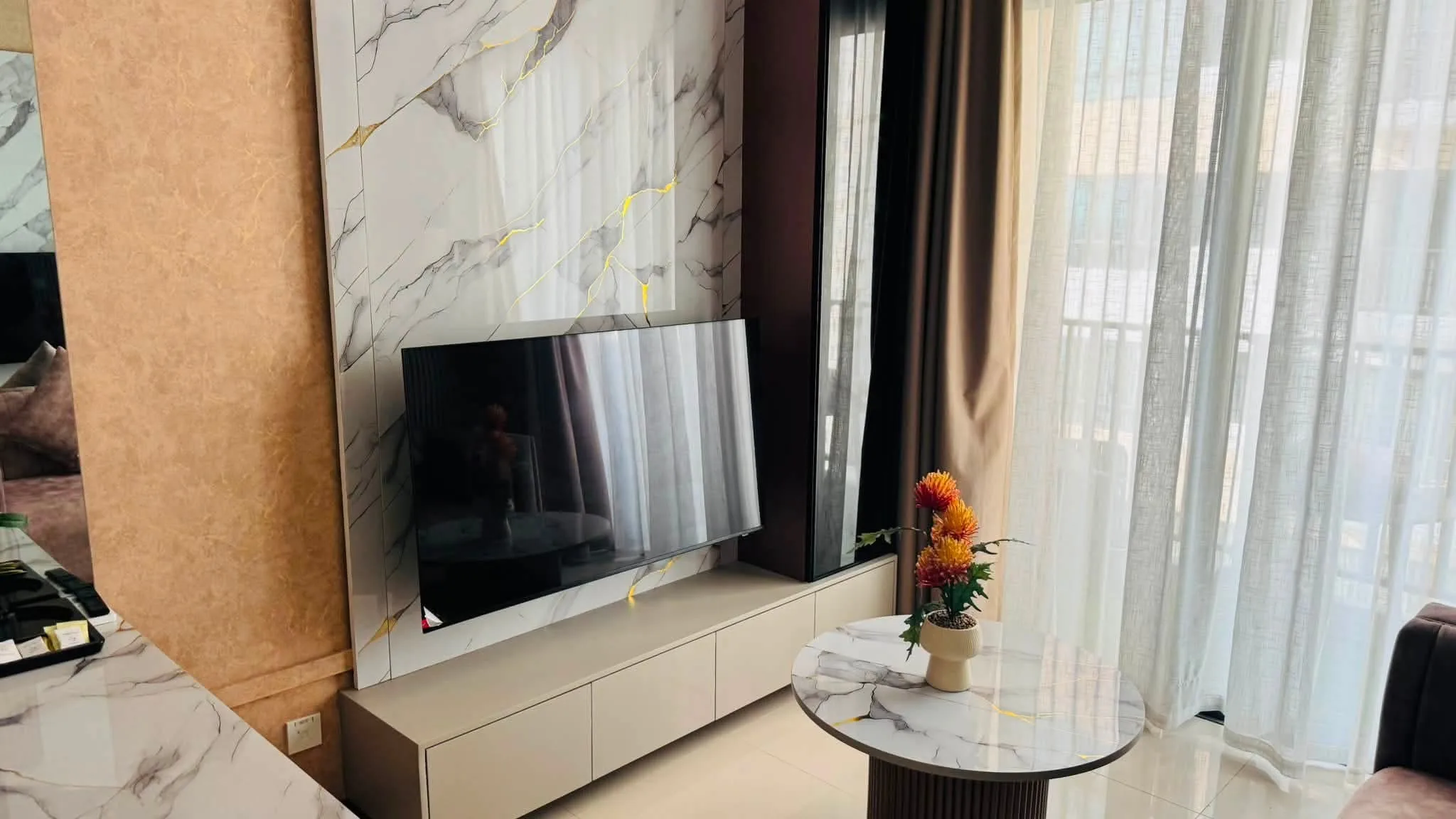 FULLY FURNISHED 2-BEDROOM APARTMENT FOR RENT – TRIZEN, COLOMBO 02 photo 2