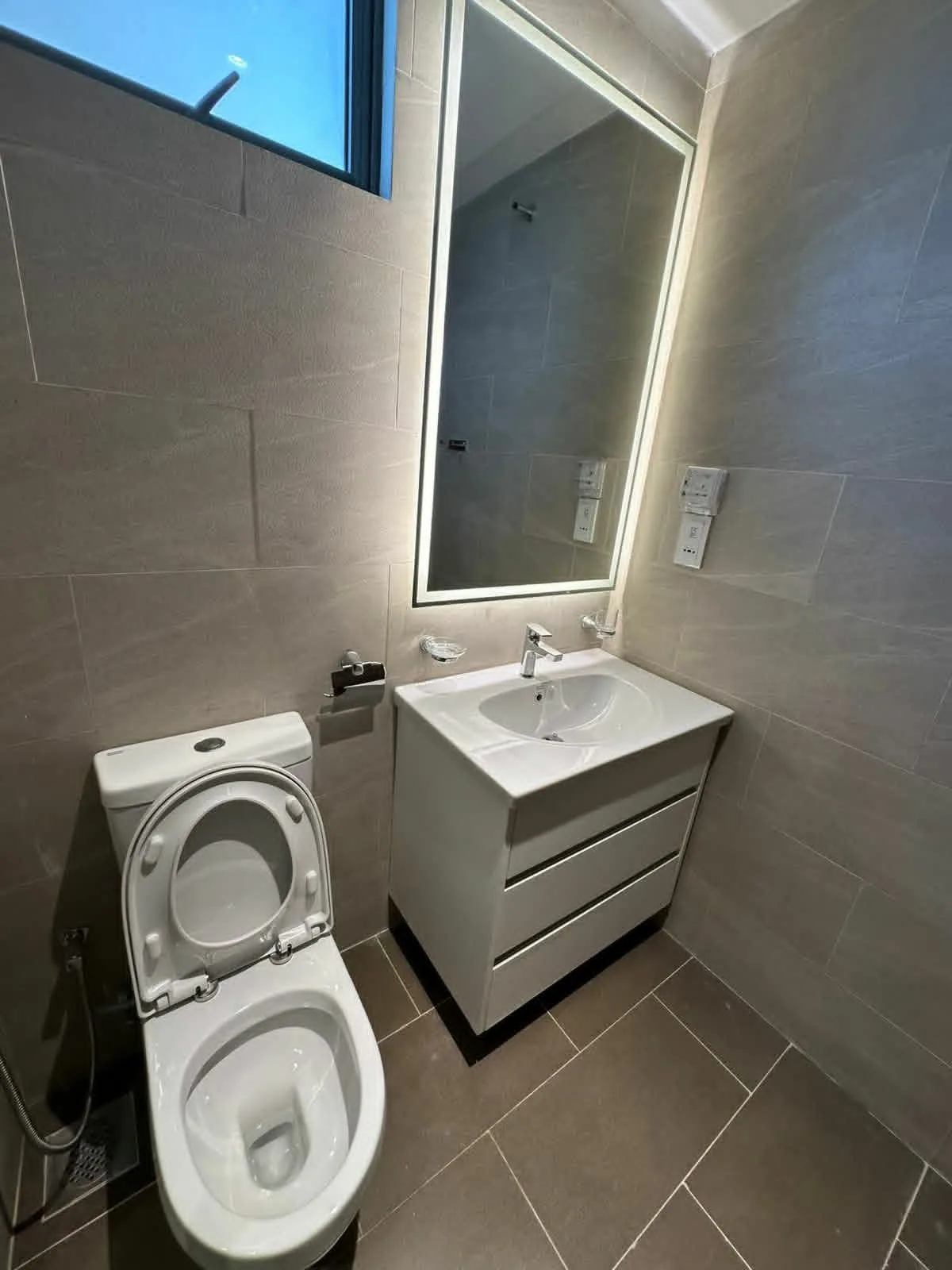 2 BED APARTMENT · COLOMBO 2 photo 5