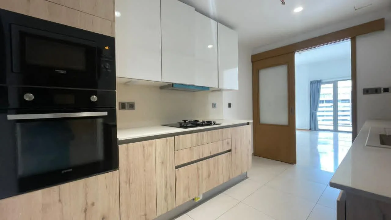 LUXURY 3-BEDROOM E-TYPE APARTMENT FOR RENT — ALTAIR, COLOMBO 02
