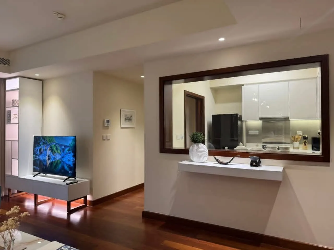 2-BEDROOM FULLY FURNISHED APARTMENT FOR RENT – CINNAMON LIFE, COLOMBO 02 photo 6