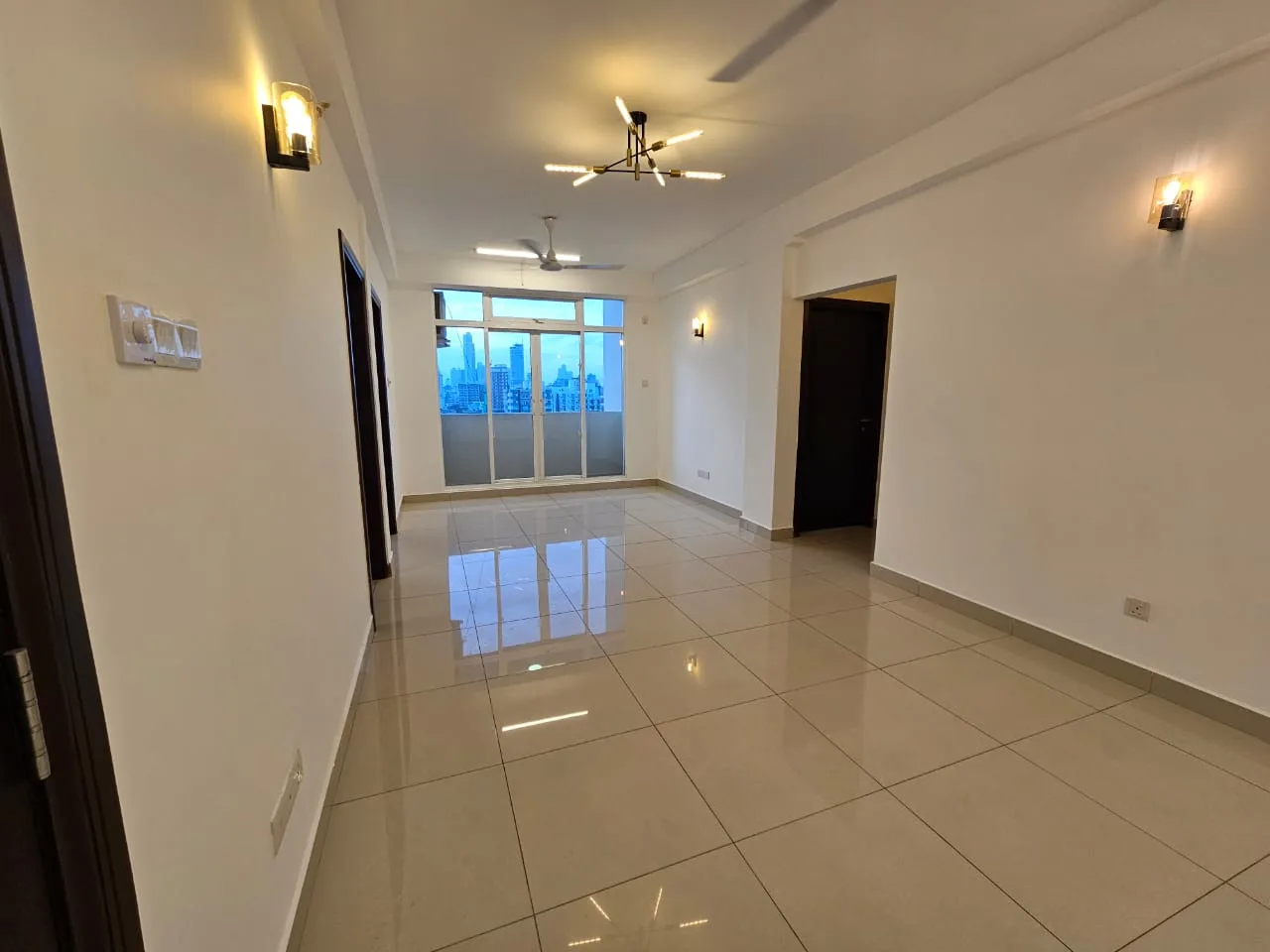 3 BED APARTMENT · COLOMBO 4 photo 3