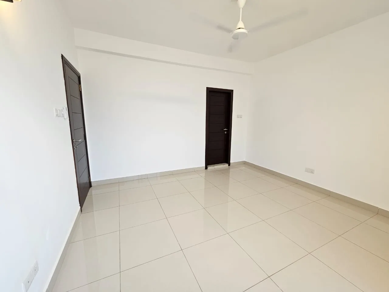 3 BED APARTMENT · COLOMBO 4 photo 7