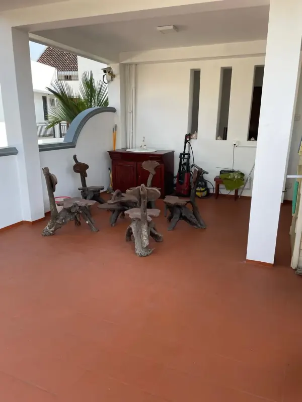 FULLY FURNISHED 2 BEDROOM UPPER FLOOR HOUSE FOR RENT – COLOMBO 6 photo 2