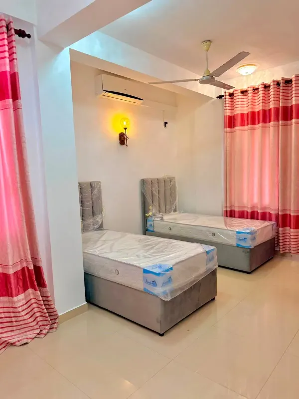 FULLY FURNISHED 4-BEDROOM APARTMENT FOR RENT – COLOMBO 06 photo 3