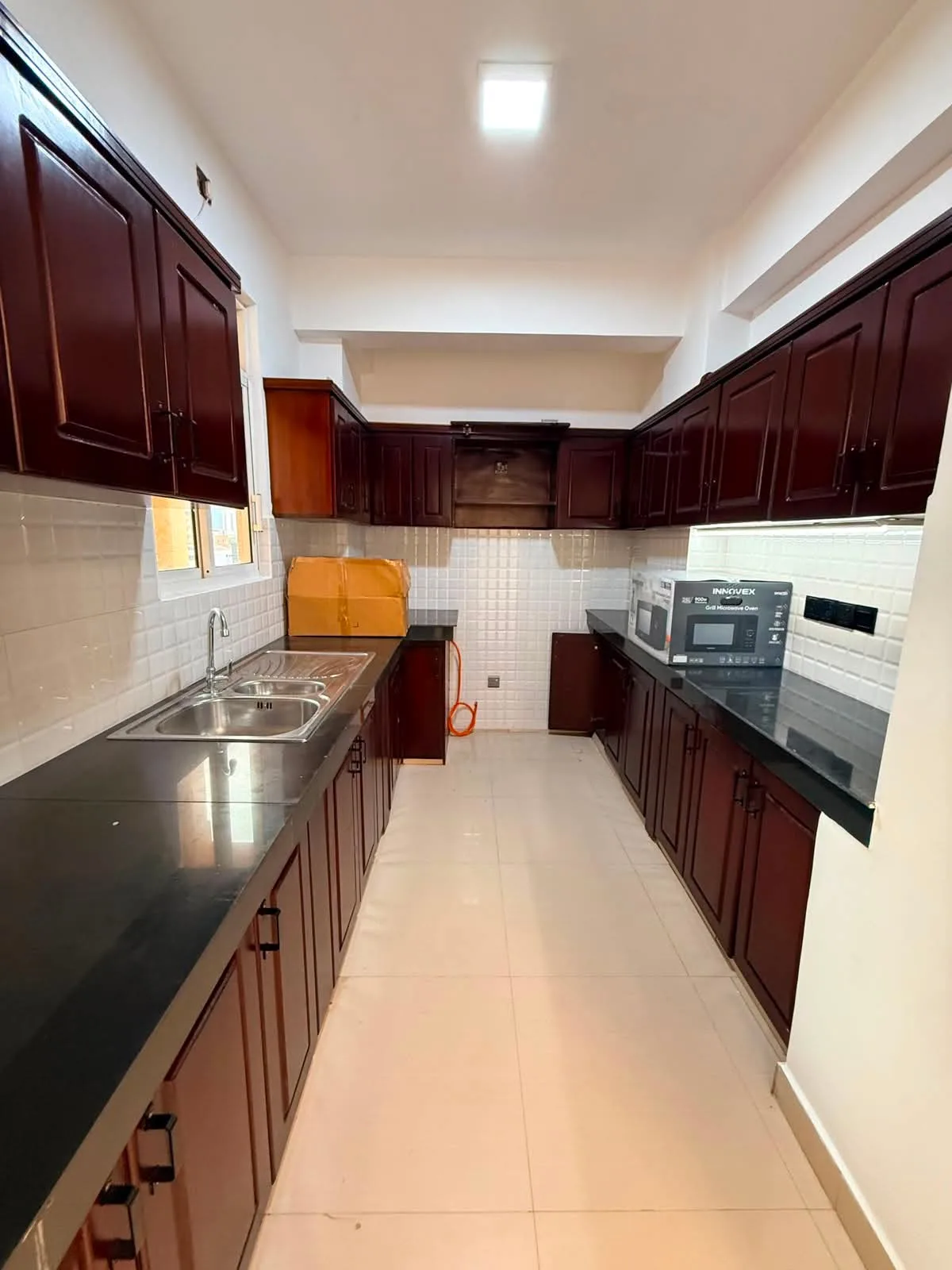 FULLY FURNISHED 4-BEDROOM APARTMENT FOR RENT – COLOMBO 06 photo 8