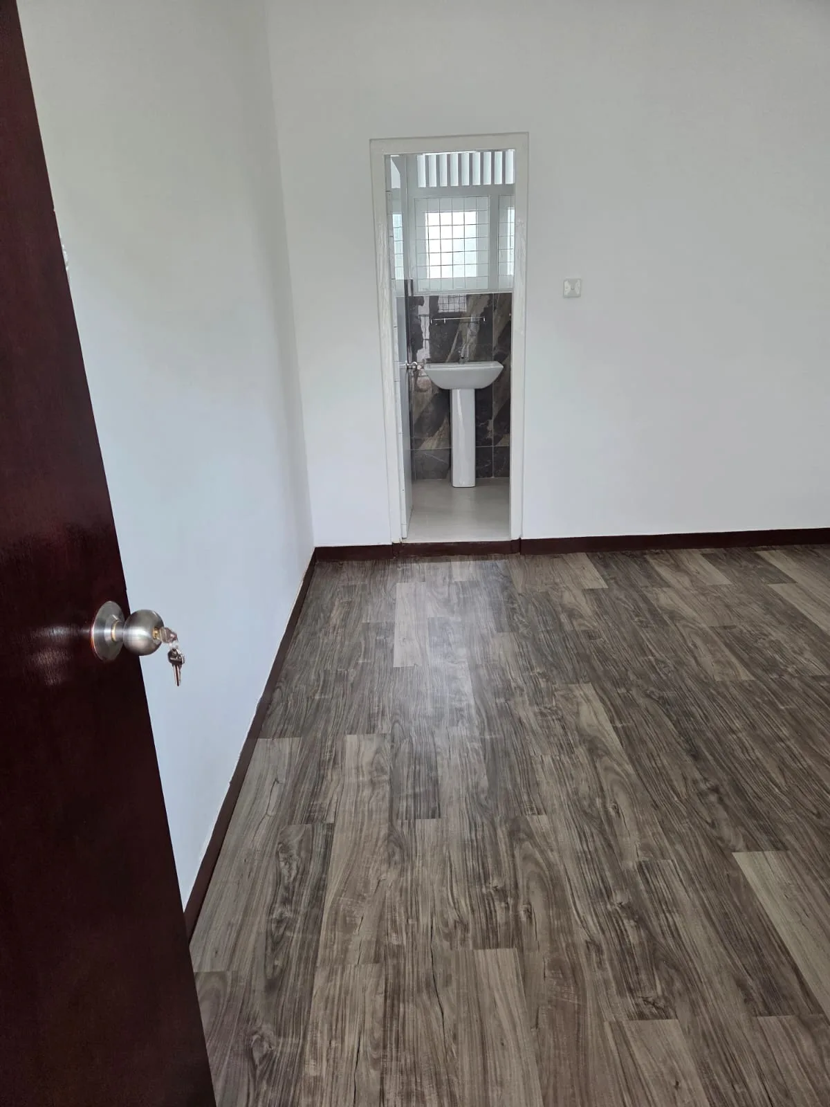 3 BED HOUSE · COLOMBO 7 photo 3