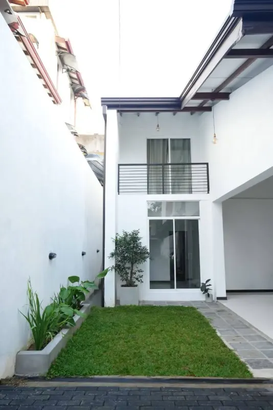 1 BED APARTMENT · COLOMBO 7