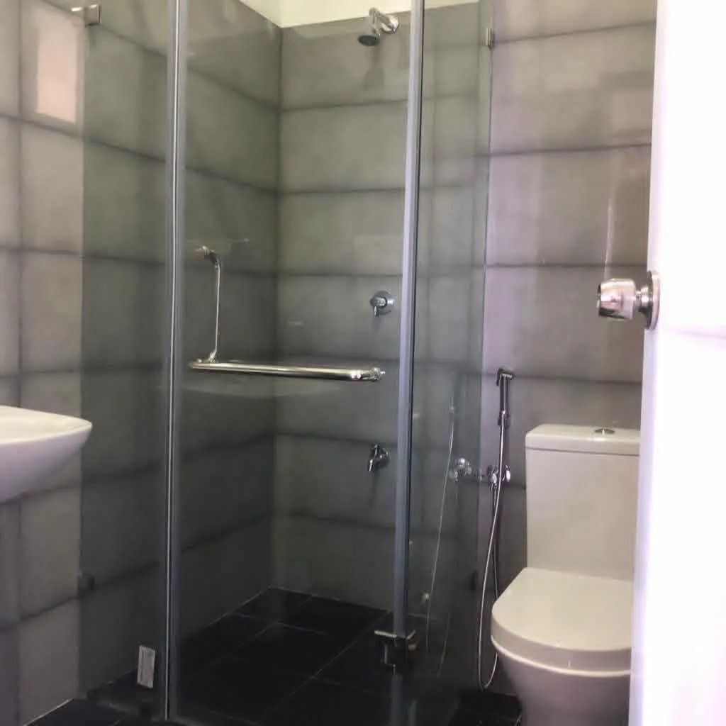 3 BED APARTMENT · COLOMBO 8 photo 5