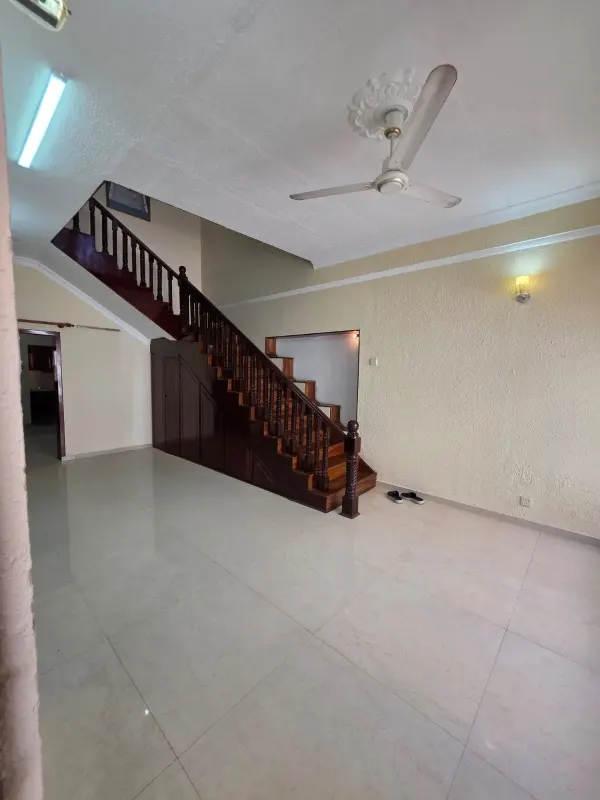 4 BEDROOM LUXURY HOUSE FOR RENT – DEHIWALA | LKR 325,000 / MONTH | RA011 photo 5