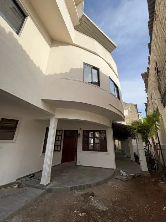 SPACIOUS 4-FLOOR HOUSE FOR RENT – SARANANKARA ROAD, DEHIWALA photo 2