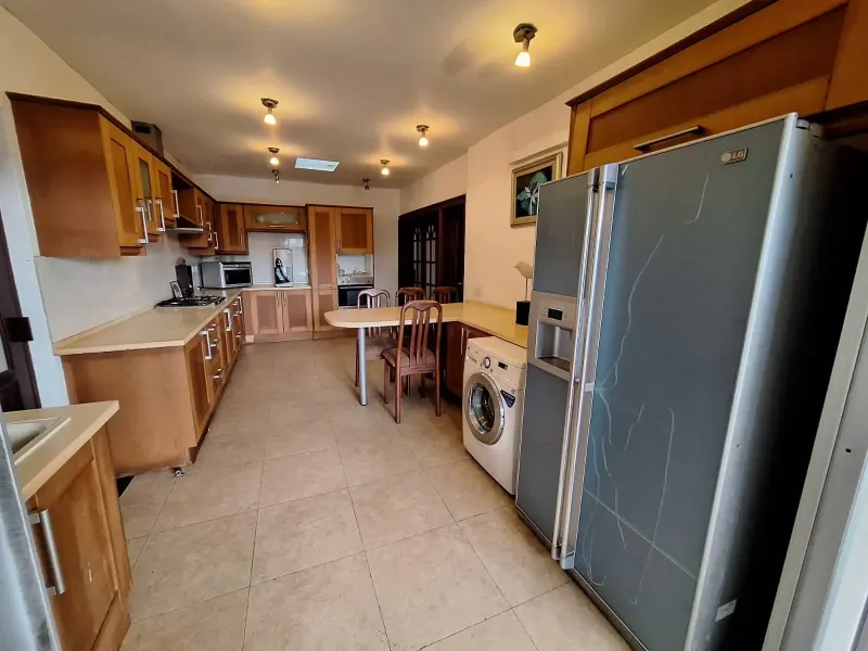 8 BED HOUSE · DEHIWALA photo 6