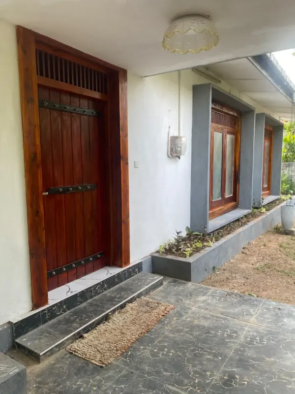 5 BEDROOM HOUSE IN DEHIWALA