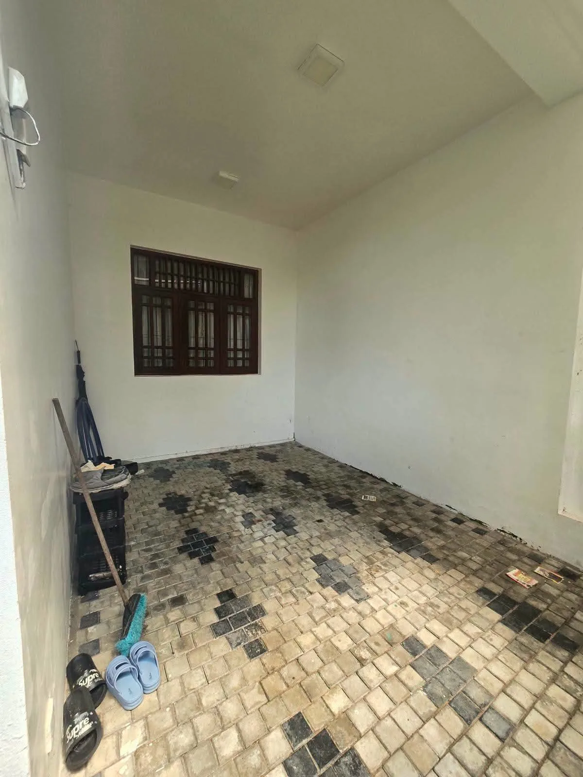 5 BEDROOM HOUSE IN DEHIWALA photo 2