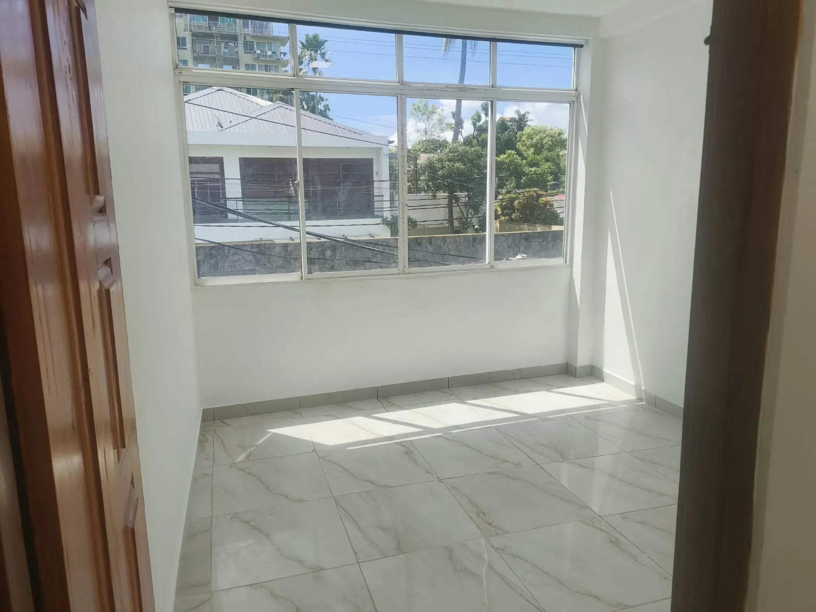 HOUSE FOR RENT IN WELLAWATTA photo 2